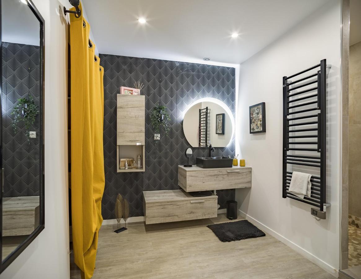 Loft Avec Jardin Et Parking Prive Apartment Troyes Ngoại thất bức ảnh