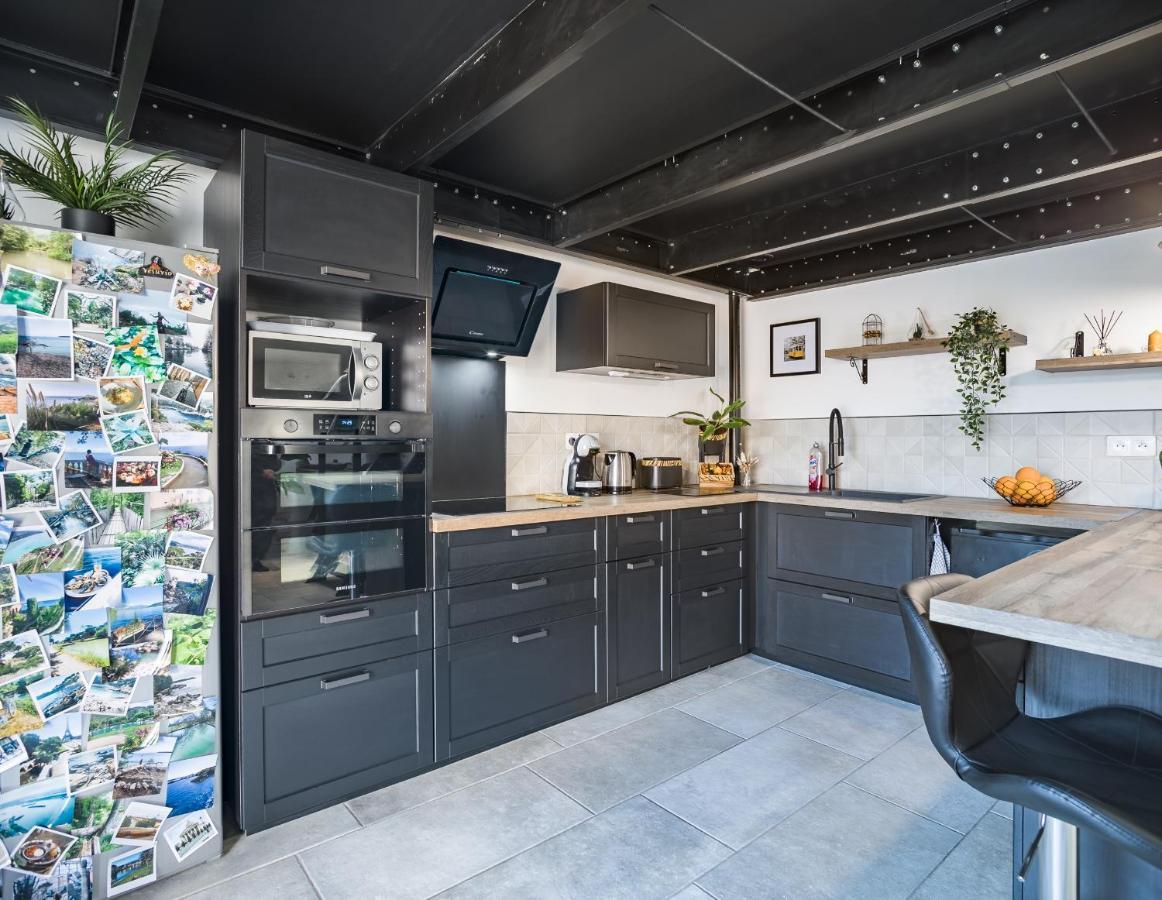 Loft Avec Jardin Et Parking Prive Apartment Troyes Ngoại thất bức ảnh